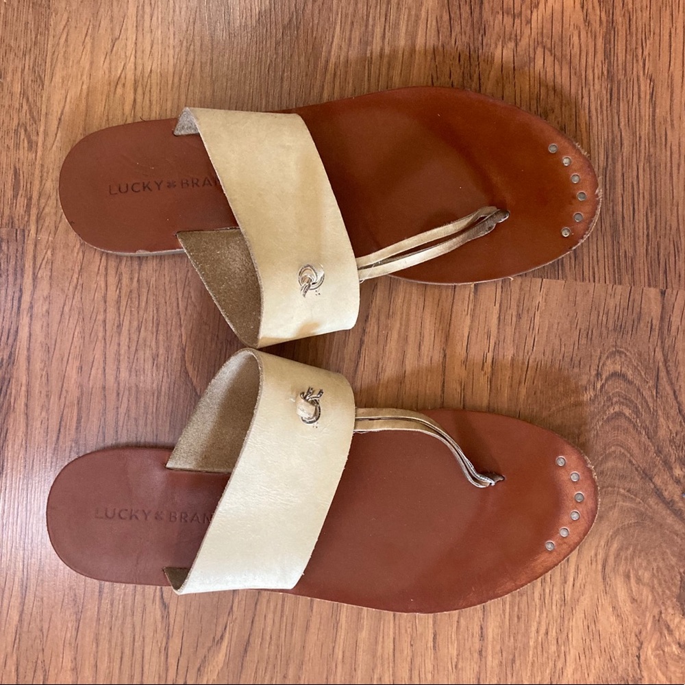Nude Leather Lucky Brand Thong Sandal, size 9.5